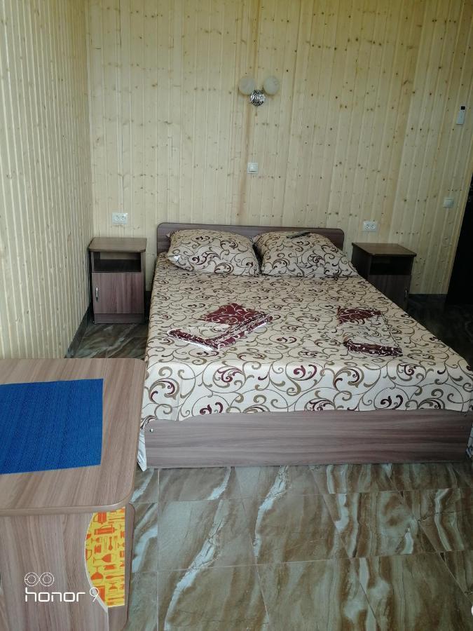 غاغرا Orhidea Guest House المظهر الخارجي الصورة
